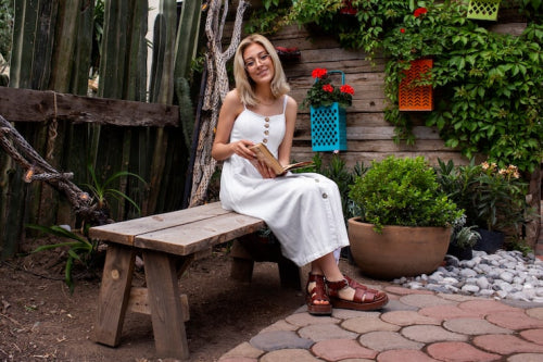 Garden Furniture Trends Highlighting Hardwoods