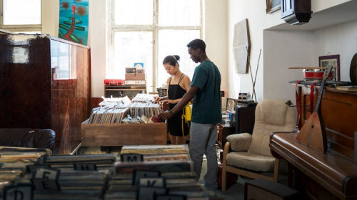 How After-Sales Service Differentiates Artisan Furniture Studios from Mass-Market Brands