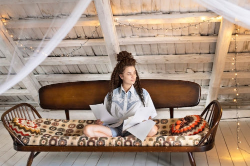 The Resurgence of Handcrafted Furniture in Urban Indian Homes